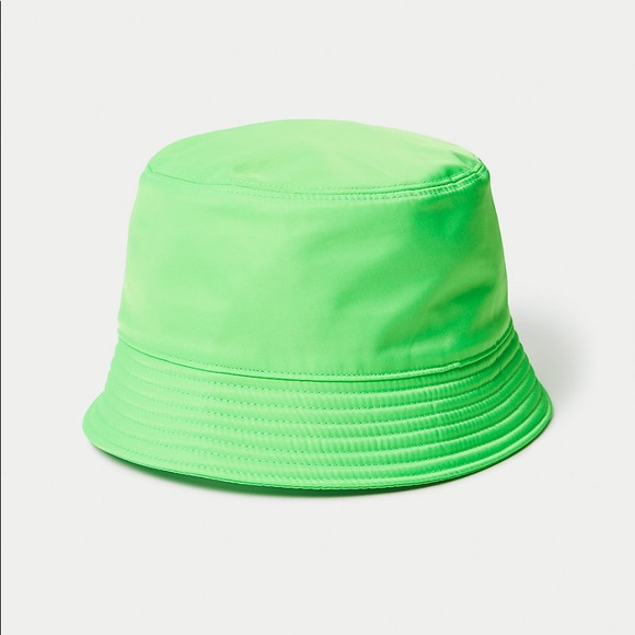 Main Character Accessories - Neon Green Main Character Bucket Hat (Aritzia)💚